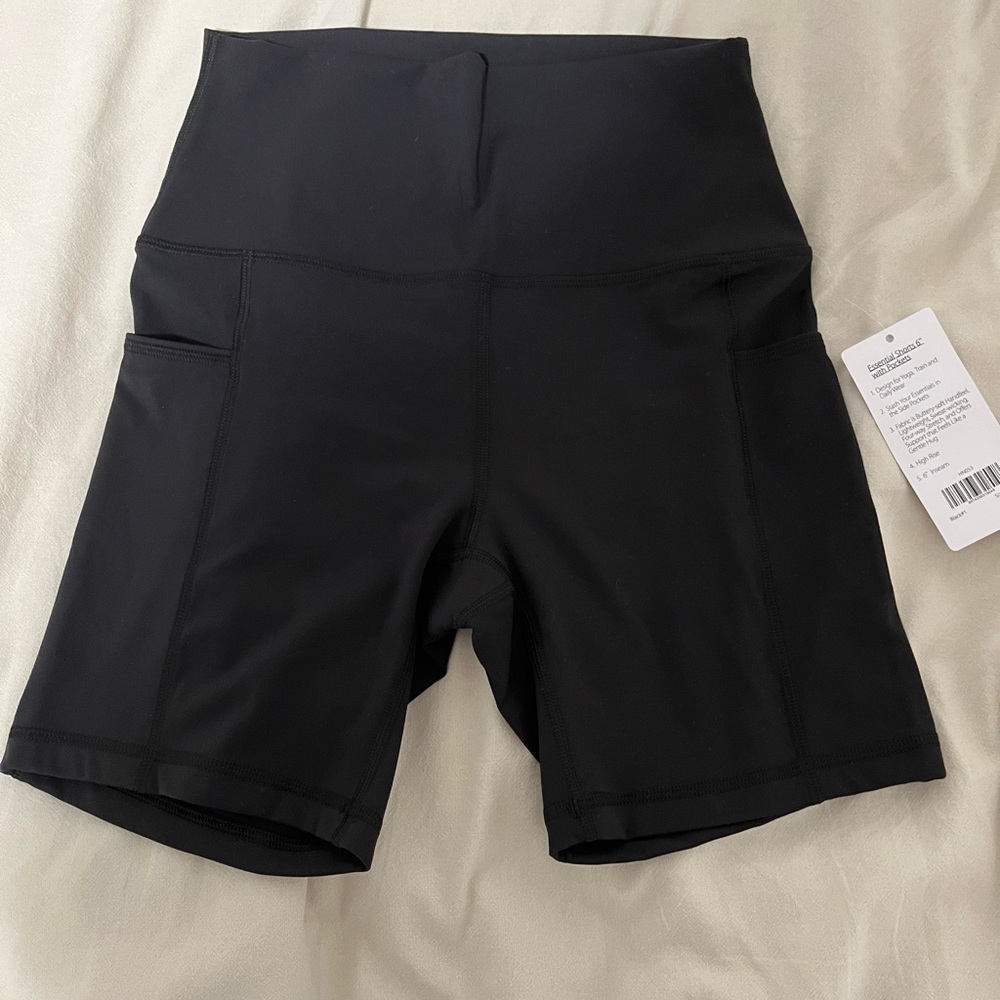Unused Women’s yoga shorts unused